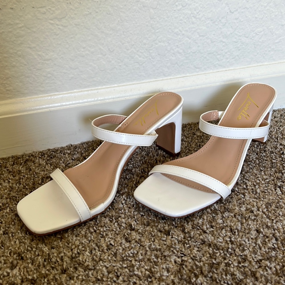 LEVELLE two strap heels